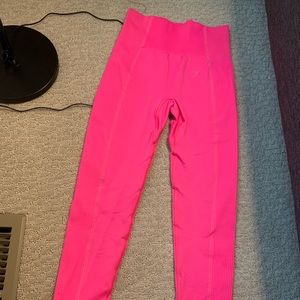 GYMSHARK NEON PINK LEGGINGS